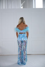 Load image into Gallery viewer, The DEWELLE Sequin Trousers and Top with Feathers
