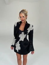 Load image into Gallery viewer, The ELOUISE Cropped Blazer