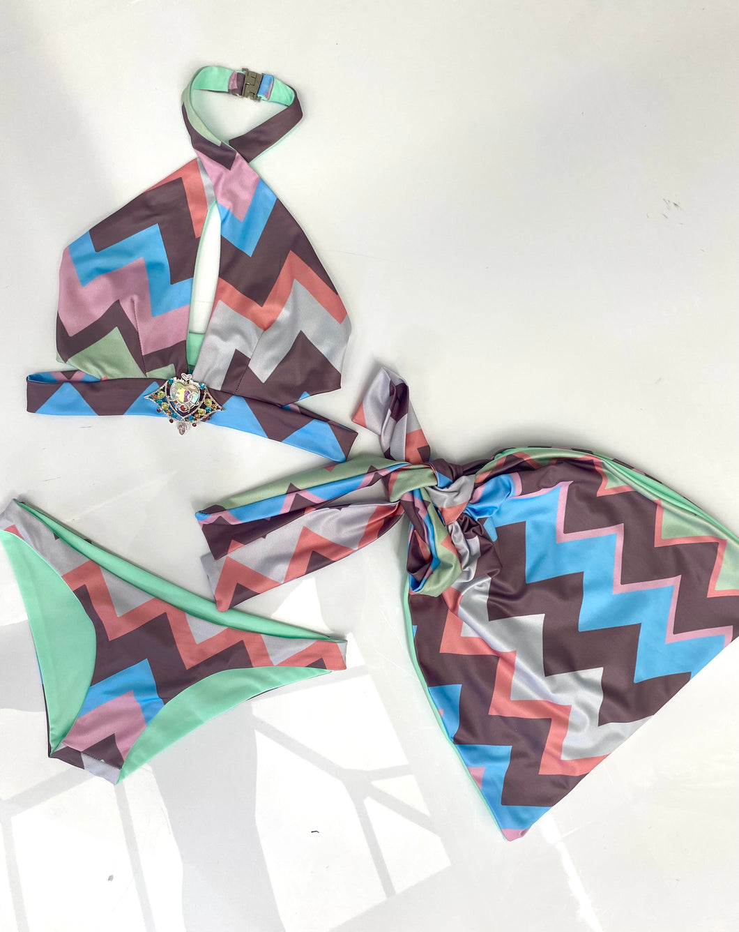 PROMOTION BIKINI AND SARONG - ZIGZAG